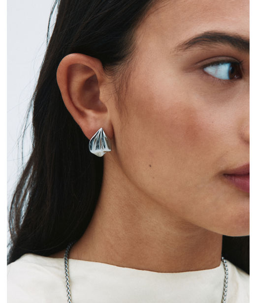 Stålörhänge Petal Studs S Steel SU26