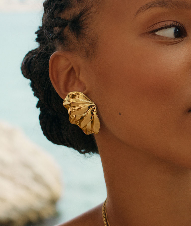 Stålörhänge Petal Studs L Gold SU26