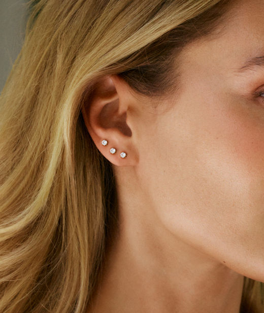 Stålörhänge One Studs Crown Mini gold AU23
