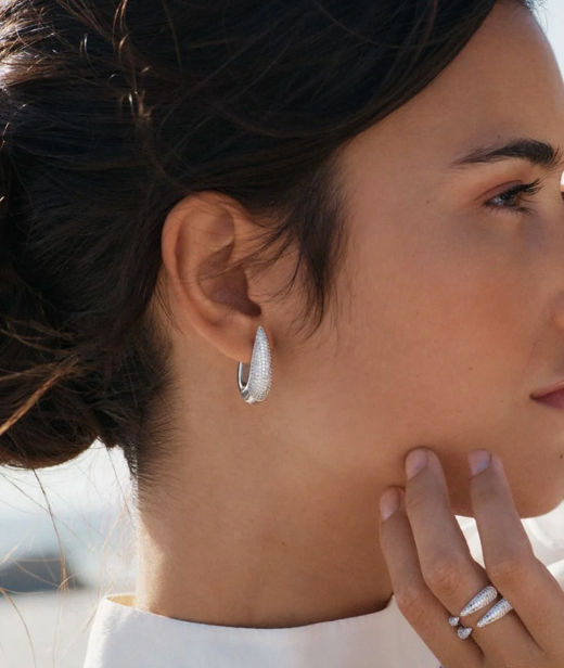 Silverörhänge Crest Pavè Hoops L
