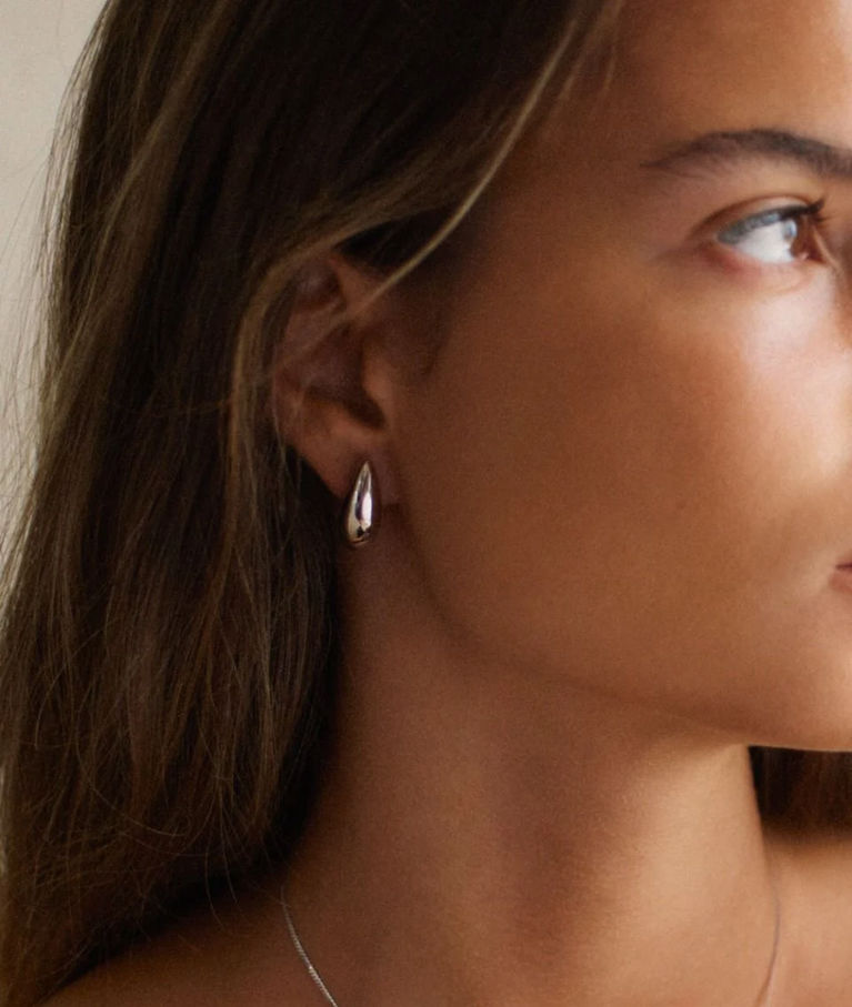 Silverörhängen Bean Studs