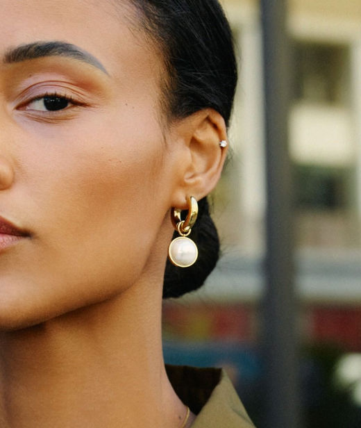 Stålörhänge Gabrielle Hoops L Gold