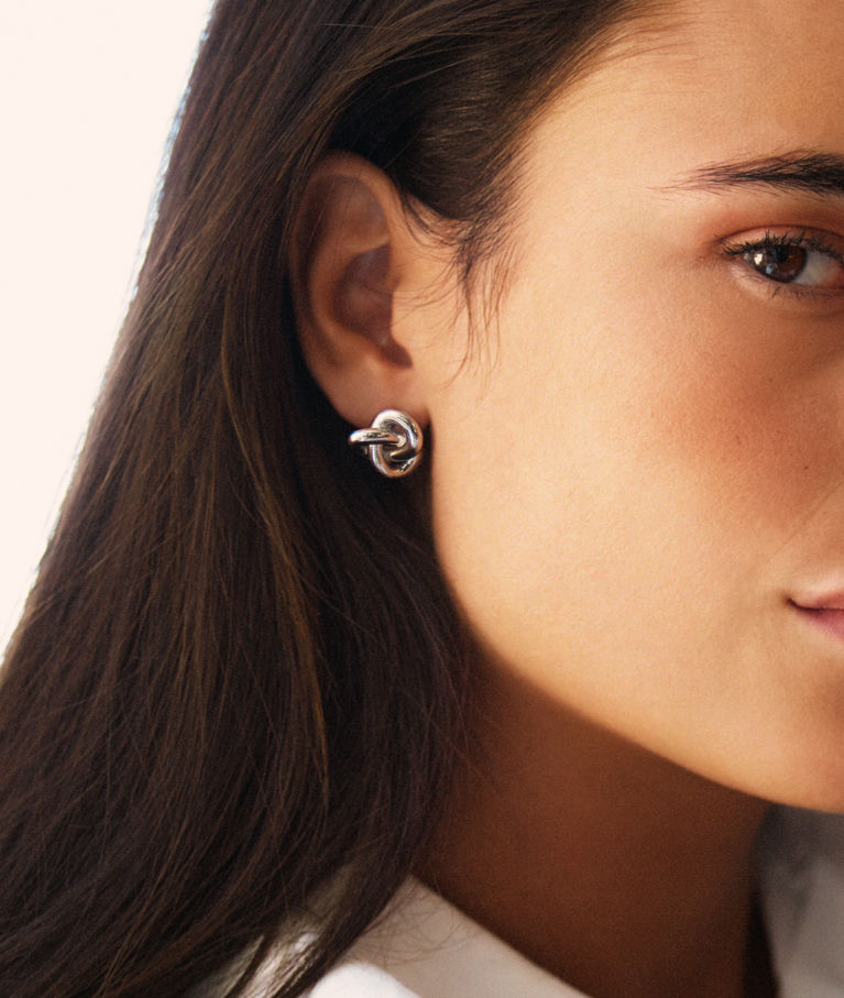 Stålörhänge Infinity Knot L stud