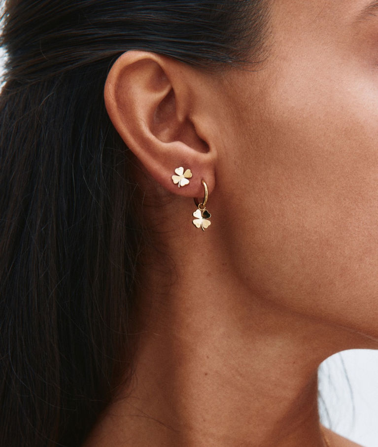 Stålörhängen Lucky Mini Studs Gold SP26